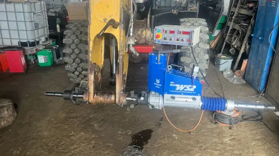 Oprava poškodených otvorov, náprav a stredových uložení